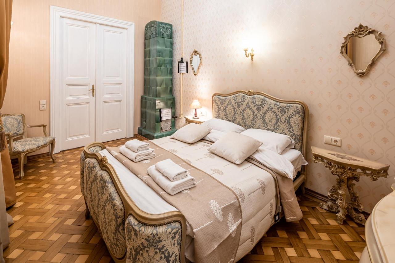 3 Bedrooms Royal Italian Style In An Austrian Building, Parking, Balcony Lemberg Exterior foto