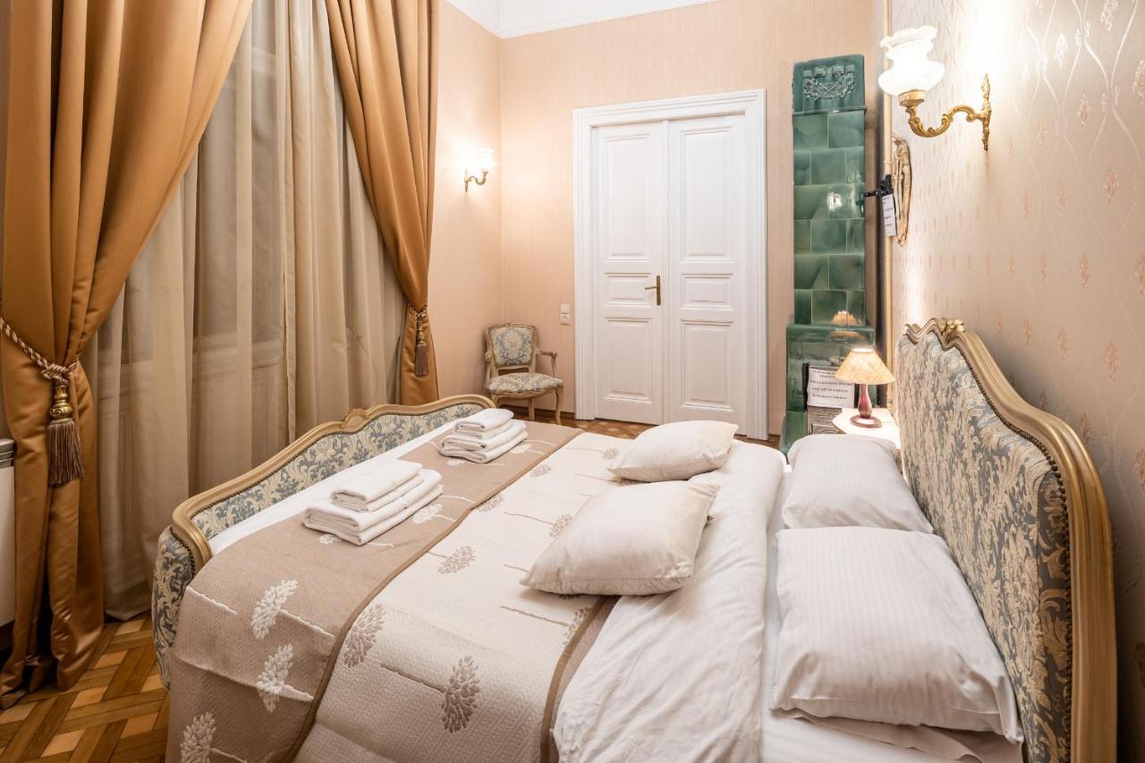 3 Bedrooms Royal Italian Style In An Austrian Building, Parking, Balcony Lemberg Exterior foto